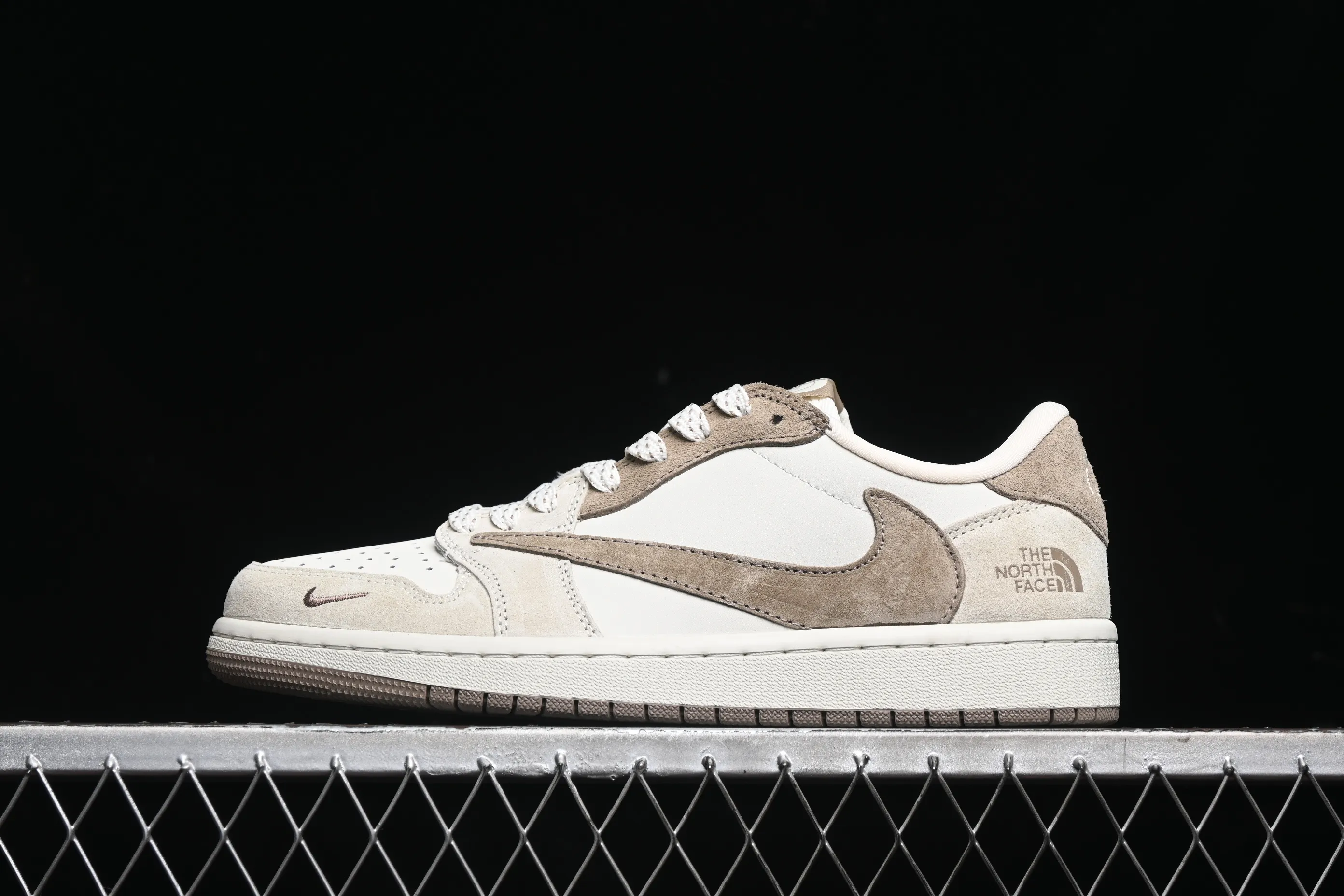 All Categories Air Jordan Jordan Series Basketball Shoes Air Jordan 1 Low High-end Customized Low-top Shoes Travis Scott x Fragment Design x Air Jordan 1 Low OG SP AJ1 Joe 1 North Face Joint-Latte Low-top Cultural Casual Shoes AG3702-801